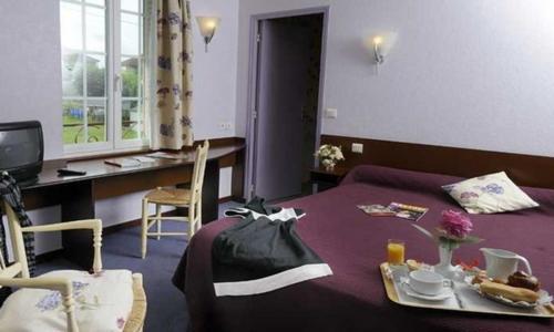 Logis Auberge Des Vieux Chenes Malemort Exteriör bild
